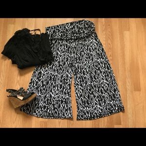 Wide Leg 4X Pants Black and White Abstract Print